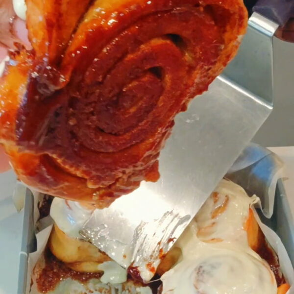 Bougie Cinnamon Rolls